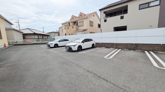 【駐車場】