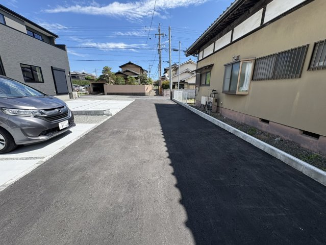 新築戸建　富士市中之郷　全3棟　2号棟の前面道路含む現地写真