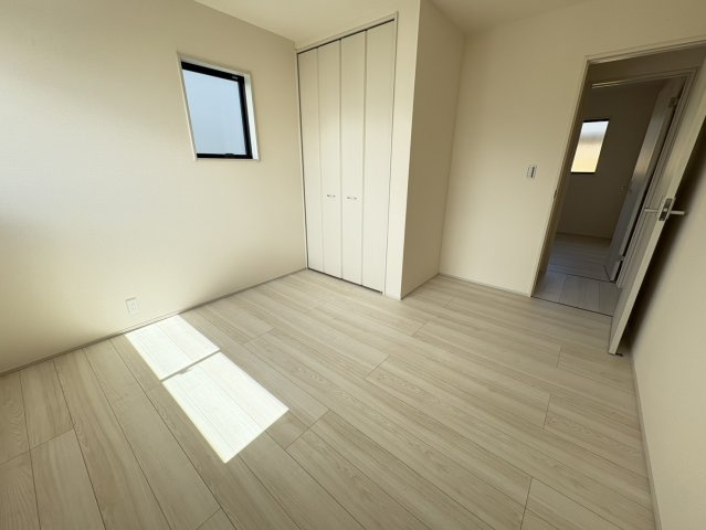 新築戸建　富士市中之郷　全3棟　2号棟の洋室