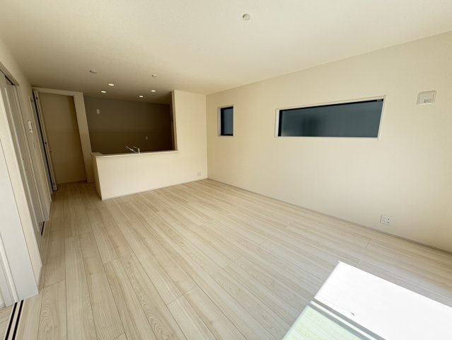 新築戸建　富士市中之郷　全3棟　2号棟の居間・リビング