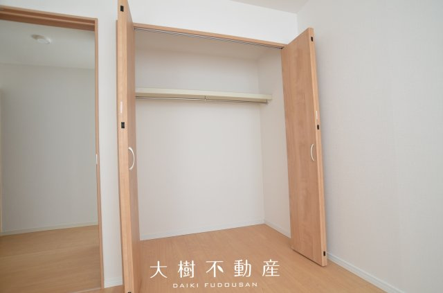 【洋室】 | 綾瀬市大上1丁目 中古戸建て【仲介手数料無料】 | 2階　洋室2（6.0帖）クローゼット