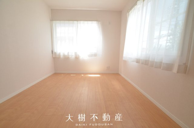 【洋室】 | 綾瀬市大上1丁目 中古戸建て【仲介手数料無料】 | 2階　洋室3（6.0帖）
