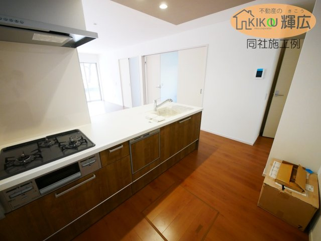 明石市大久保町18期八木（全2棟）1号棟のキッチン|同社施工例です。
