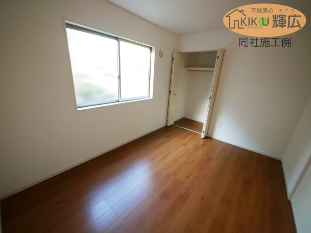 明石市大久保町18期八木（全2棟）1号棟の洋室|同社施工例です。