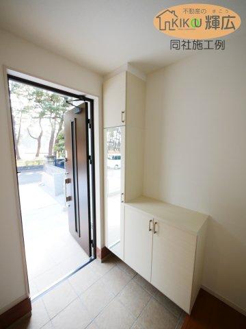 明石市大久保町18期八木（全2棟）1号棟の玄関|同社施工例です。