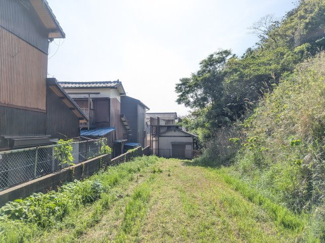 赤坂四丁目18番27号（A-13）の周辺