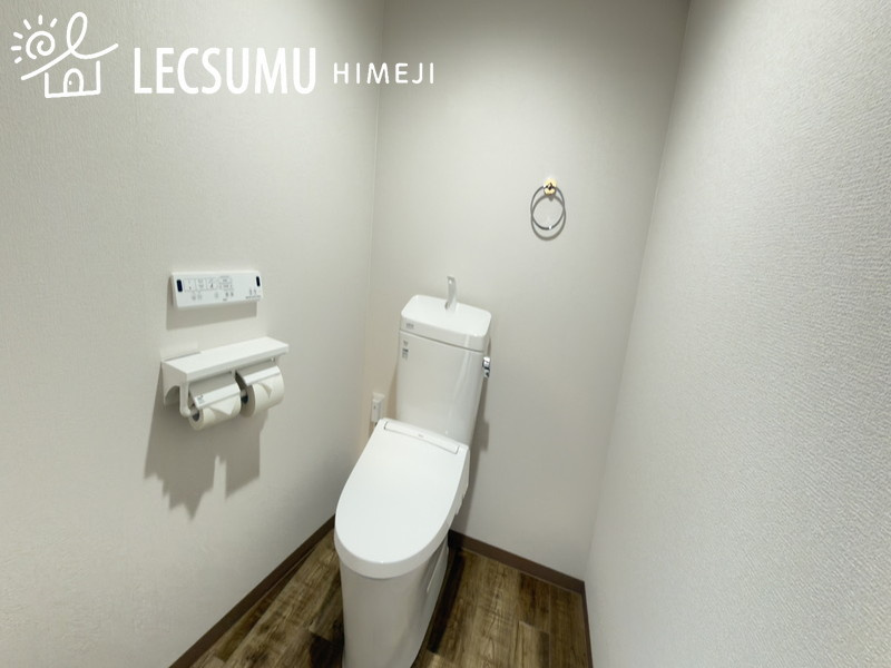 姫路市飾東町豊国/中古戸建のトイレ