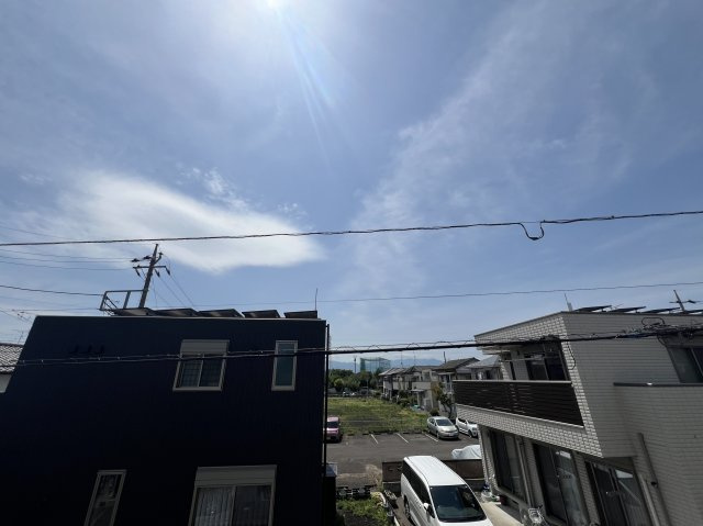 正統派な住宅街に佇む邸宅。無駄のない間取りに洒落たライティング。んー好き。【相模原市南区御園3丁目新築戸建】の展望