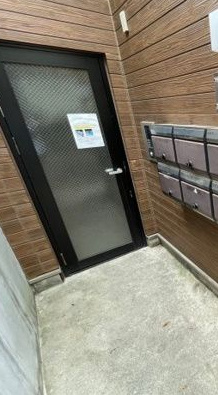 アクシス上十条のエントランス