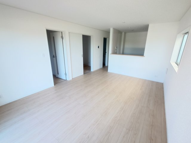 【居間・リビング】 | 秦野市南矢名　全２棟　新築住宅