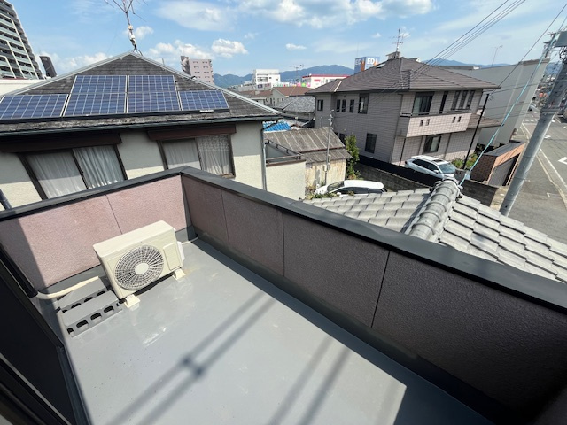 昭和町貸家のバルコニー
