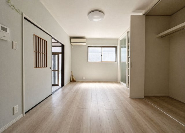 粟田口鳥居町の居間・リビング