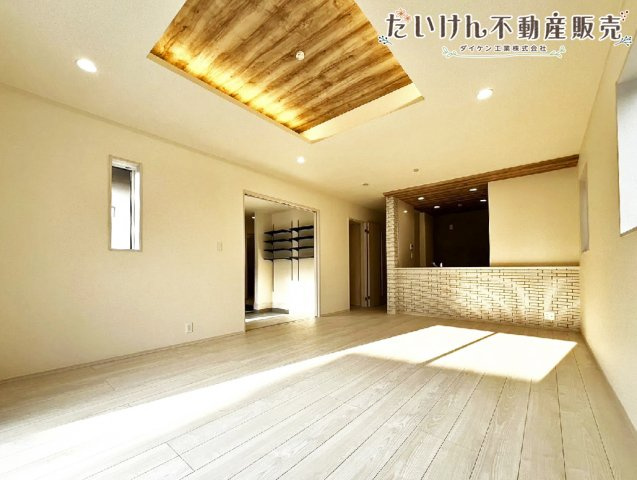 加古川市野口町良野　全3棟　JR「加古川駅」徒歩19分の居間・リビング