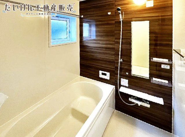 加古川市野口町良野　全3棟　JR「加古川駅」徒歩19分の浴室