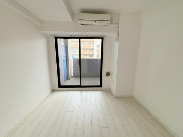 S-RESIDENCE新大阪WESTの居間・リビング