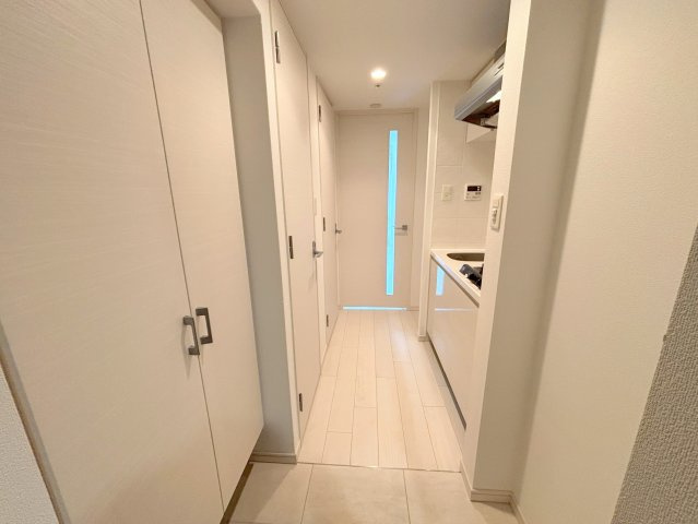 S-RESIDENCE新大阪WESTの玄関