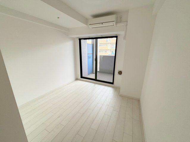 S-RESIDENCE新大阪WESTの寝室