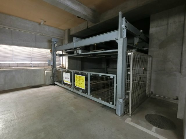 【駐車場】