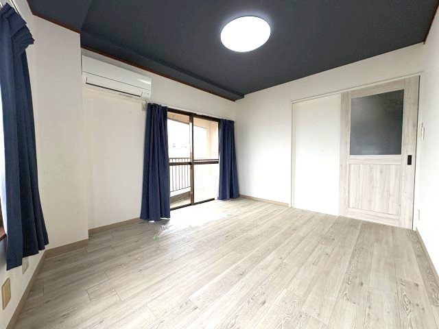 原田ビルの寝室
