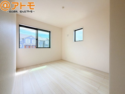 【子供部屋】 | 御殿場市萩原　新築一戸建て　全1棟 | 収納豊富な洋室は使い勝手良好です！
