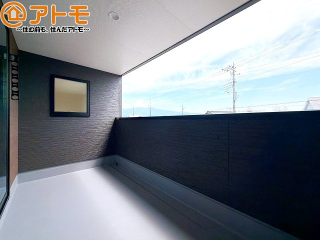 【バルコニー】 | 御殿場市萩原　新築一戸建て　全1棟 | インナーバルコニーはお出かけ中の急な雨でも安心♪