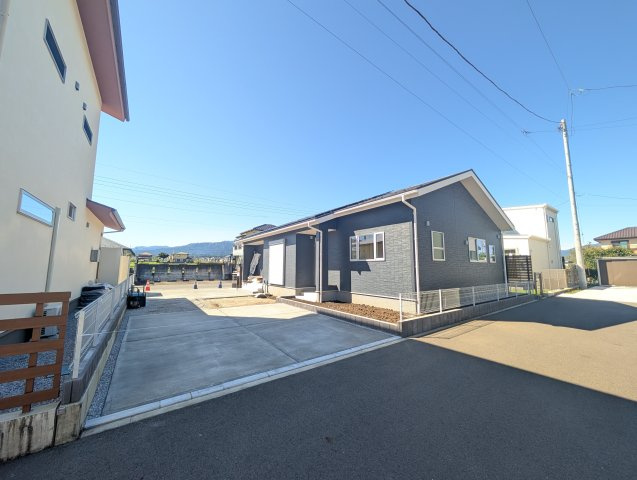 【前面道路含む現地写真】 | フォーセール渋川市第8半田ー①
