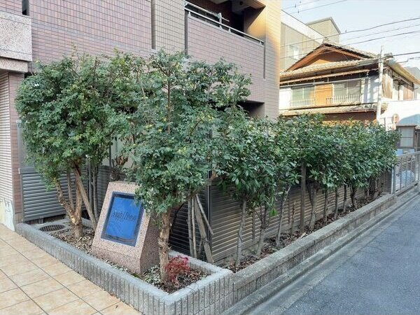 アマービレ中島のエントランス