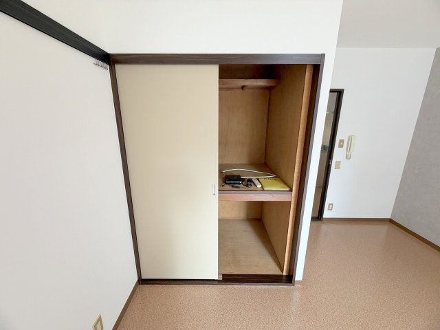 アビタシオン庚午A棟の収納