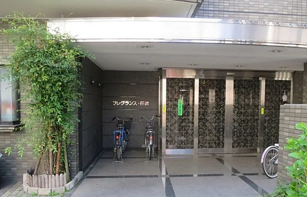 フレグランス田端のエントランス