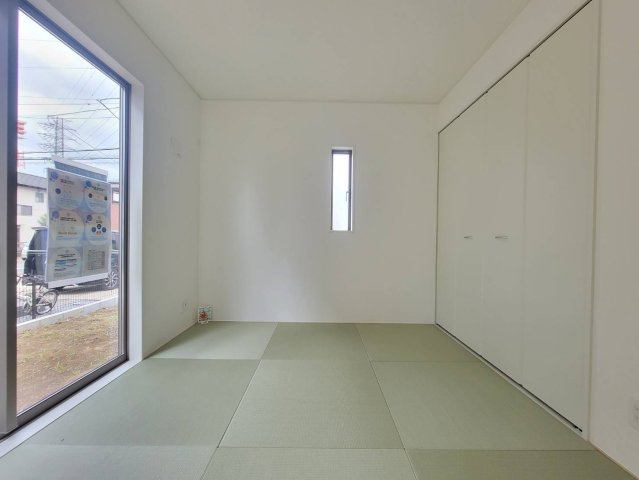 【Cradle garden】小山市城北 第11 全2棟の和室|〇2号棟・4.5帖和室〇
和室の仕切りを開放すればLDKと合わせて広々スペースに早変わり！
和のテイストをプラスした癒しの空間になります。
※2026年7月撮影
