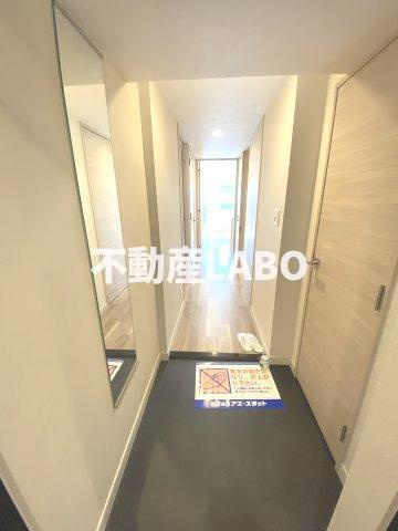 プレサンス心斎橋レヨンの玄関