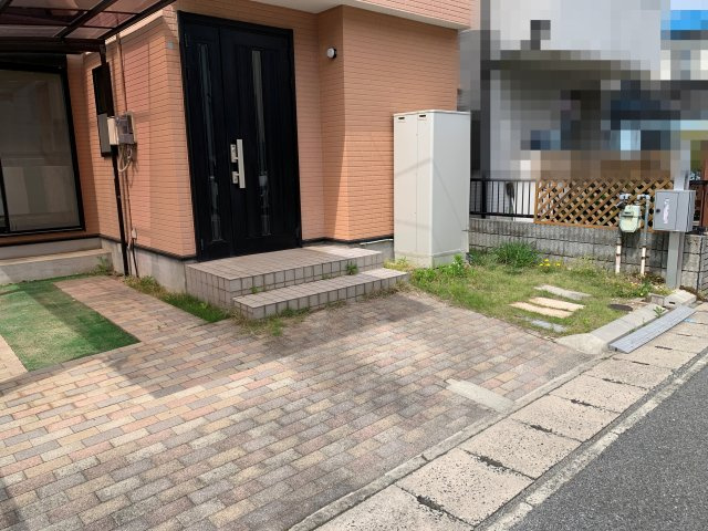 神戸市西区竜が岡一戸建ての駐車場