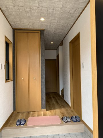 神戸市西区竜が岡一戸建ての玄関