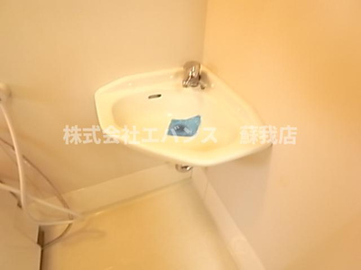【洗面所】 | 鶴岡ハイツ | 別部屋の写真です。