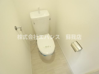 【トイレ】 | 鶴岡ハイツ | 別部屋の写真です。