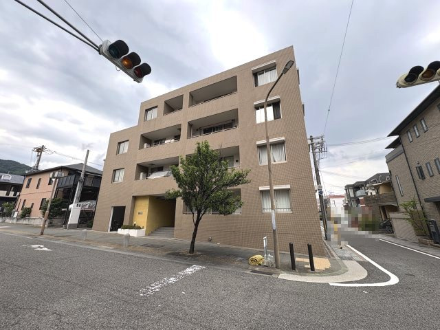 甲南山手ミオ