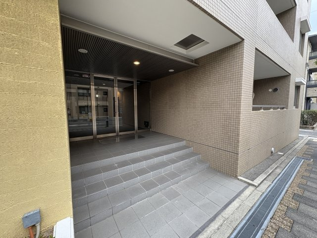 甲南山手ミオのエントランス