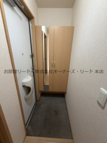 【玄関】 | ホワイトクローバー