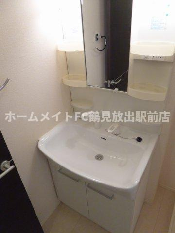 大阪市東成区深江北１丁目のハイツの独立洗面台