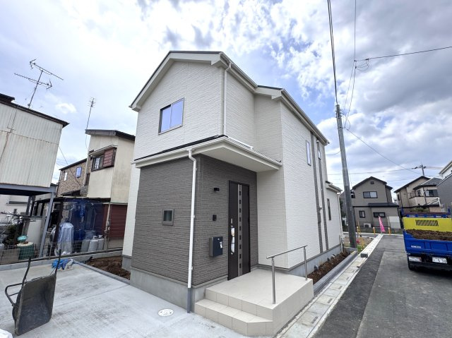 三郷市戸ケ崎５丁目新築戸建【吹上小学校：8分】の外観|Ｉ号棟外観・完成済み内覧可能です！