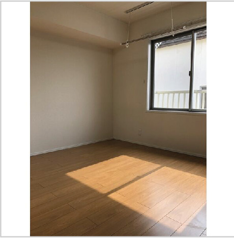 たのし荘の洋室