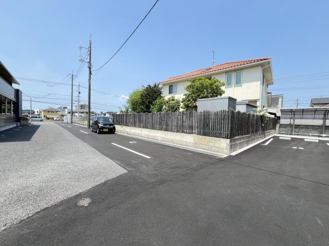 サンライズの駐車場