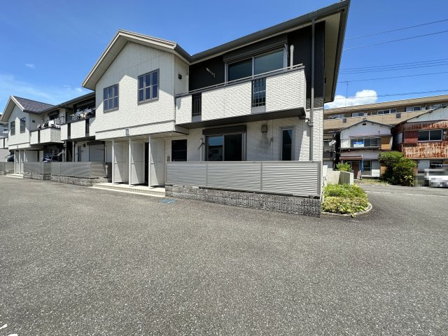 グランマスト杉井流Ⅱ B棟の駐車場