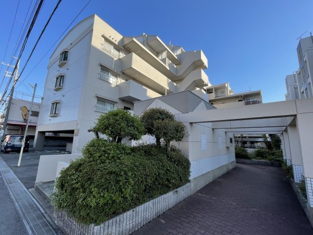 グランドハイツ榎原の外観