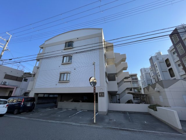 グランドハイツ榎原の外観