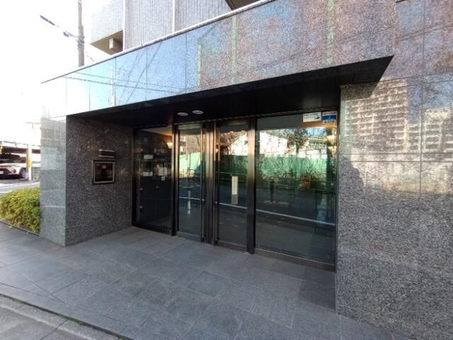 ルーブル豊玉伍番館のエントランス