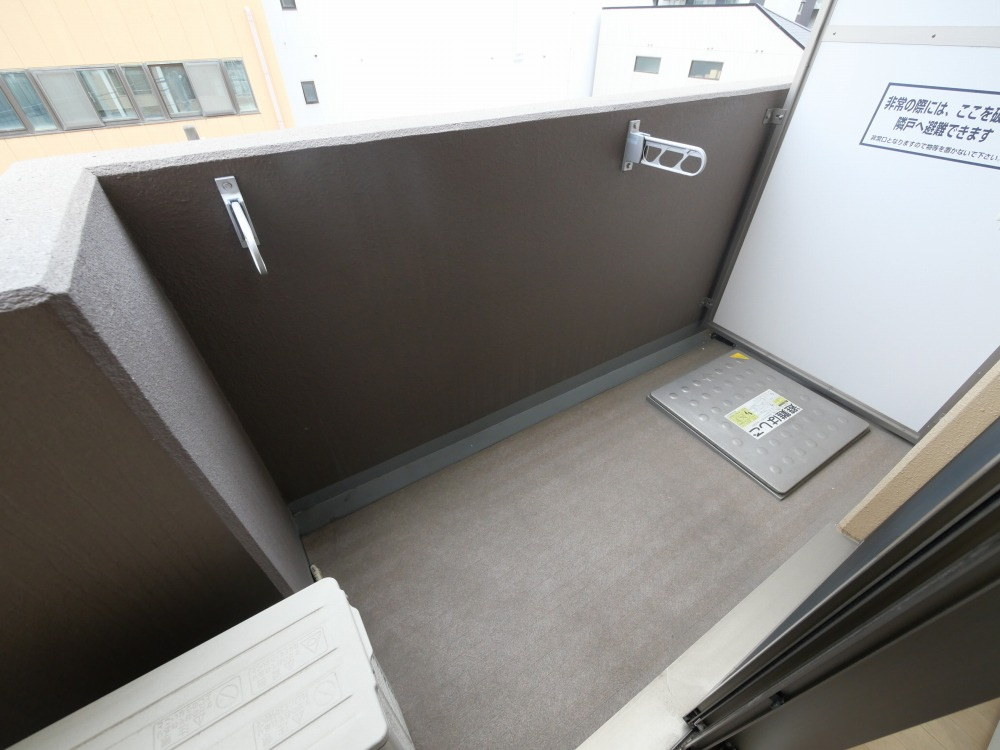 トモ南堀江のバルコニー