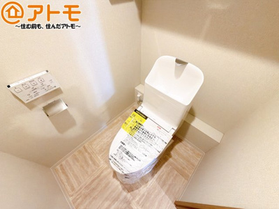 【トイレ】 | エンブルガーデン吉野町 | 毎日使うトイレだからこそ機能性を重視したいですよね！温水洗浄便座で快適な時間をお過ごしください♪