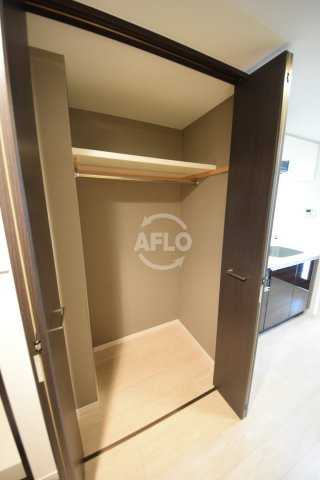 カスタリア堺筋本町の収納|カスタリア堺筋本町　クローゼット
