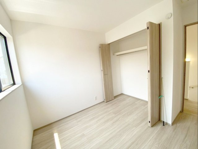 福岡市東区青葉６丁目　新築戸建の洋室|4.54帖の洋室です！全居室収納付き！